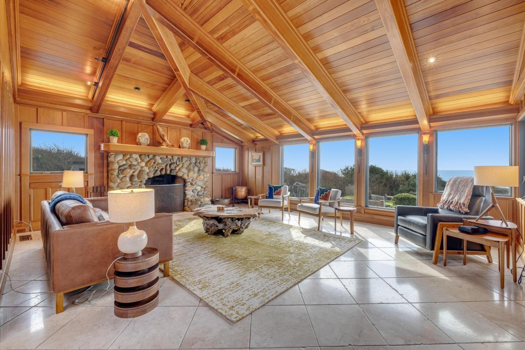 Perched On The Bluff - Main * Mendocino