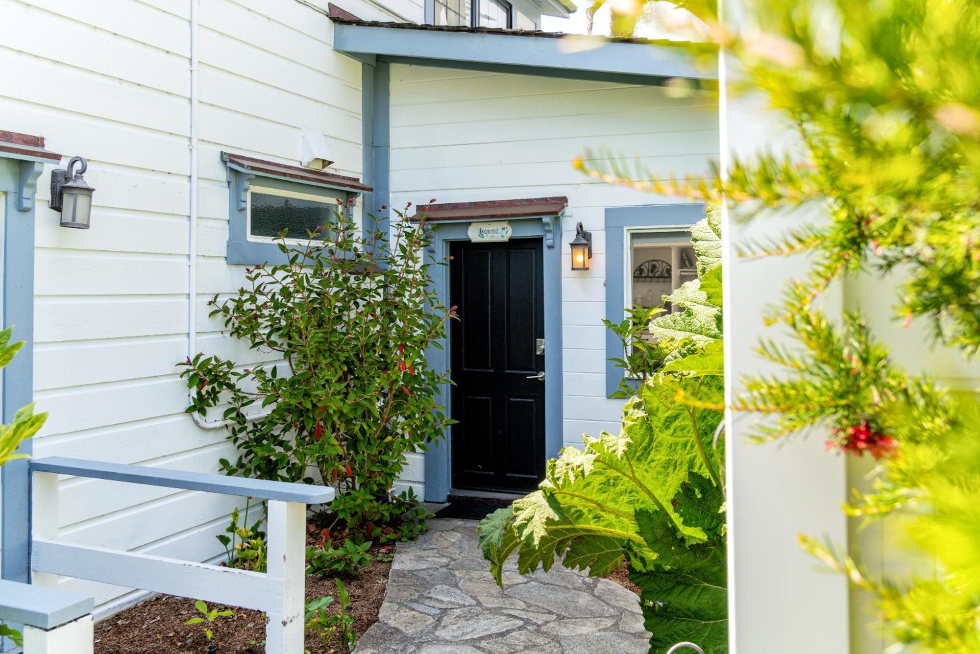 Agate Cove Bed & Breakfast 4*