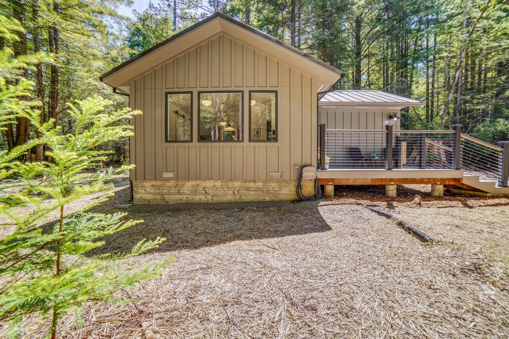Peaceful Surrounded By Redwoods Mendocino