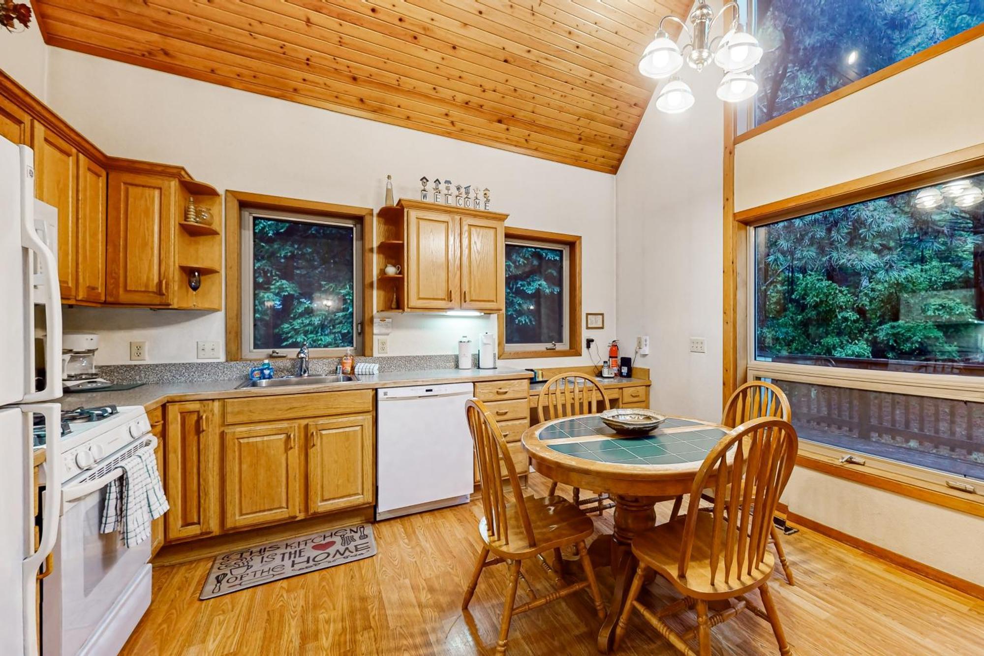 Holiday home Redwood Rest *