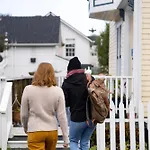 Headlands Inn Bed And Breakfast